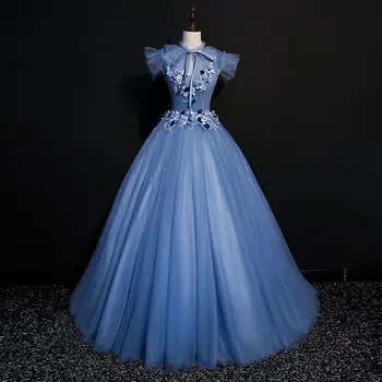 הטקס שמלות כחולות צוואר גבוה תחרה, אפליקציות 3D פרחים כובע שרוולי שמלת נשף תחרה מסיבת Vestidos 15 Anos בציר שמלת נשף