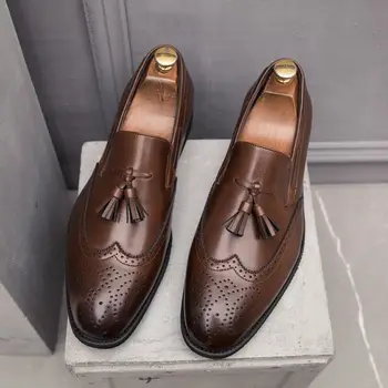 2023 סתיו גברים חדשים להתלבש נעלי עיצוב מותג נעליים קלאסי ציצית Brogue להחליק על נעלי אוקספורד תפר יד גדול גודל 38-47 B305