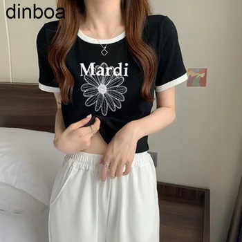 Dinboa מרדי ניגוד צוואר עגול שרוול קצר חולצת הטריקו לנשים 2023 הקיץ ביסוד קוריאנית מתאימה קצר תלמיד המגמה העליונה.