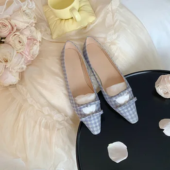 נשים הצביע נעלי אצבע מתוק פרפר קשר פאטוס Mujer אביב סתיו חדש חלול החוצה רדוד Sapato Feminino עיצוב מותג