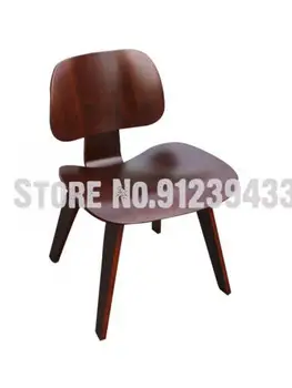 נמוך בסעיף של ימי הביניים אופנה קריאה פשוטה כיסא קטן בדירה מודרנית וינטג ' עץ מלא קפה מזדמן הכיסא