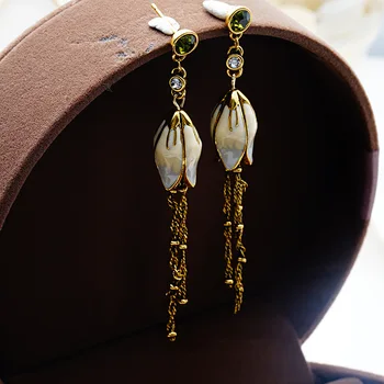 צרפתי בסגנון רטרו וינטג Fadeless תכשיטים זרוק זמן ציצית עגילים נשים לבן טוליפ פרחים Earings תכשיטים מתנות
