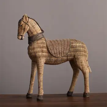 עבודת יד פסל סוס קש האריגה חיה אמנות מודרנית קישוט מחקר טלוויזיה ארון פיסול קישוט הבית באביזרים